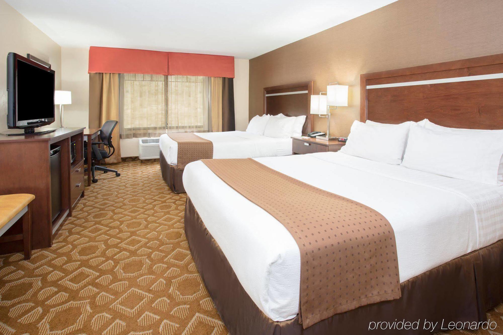 Downtown Hotel 3*