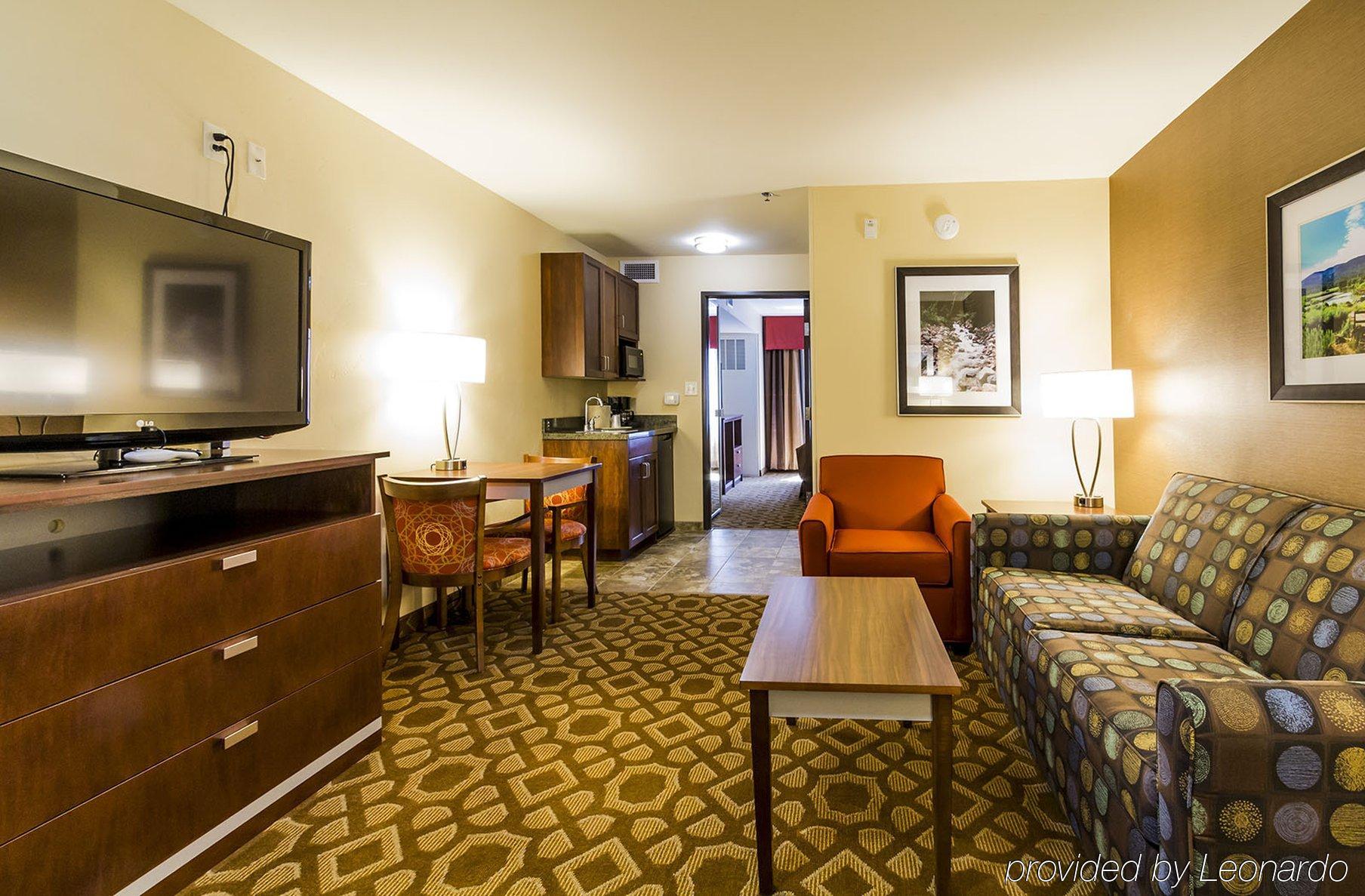 Hotel Downtown 3*