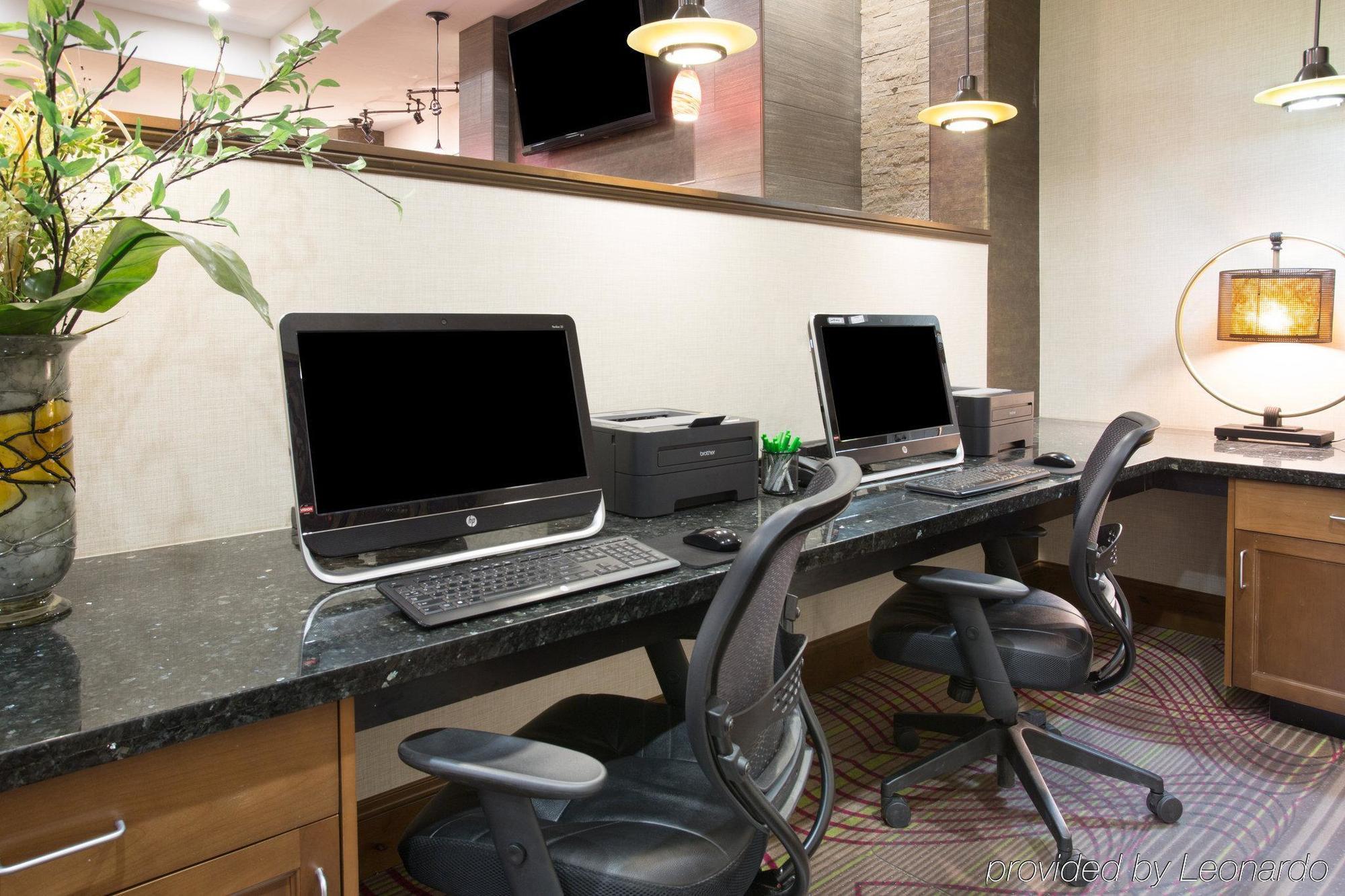 Downtown Hotel 3*